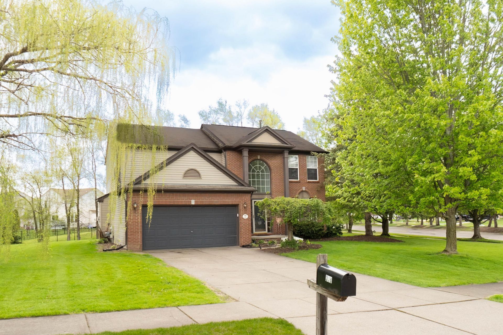 399 Quail Ridge Court, Waterford, MI 48327 Main Photo
