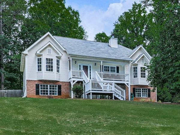 445 Highlander Way , Acworth, GA 30101