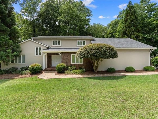136 S Ole Hickory Trail S, Carrollton, GA 30117