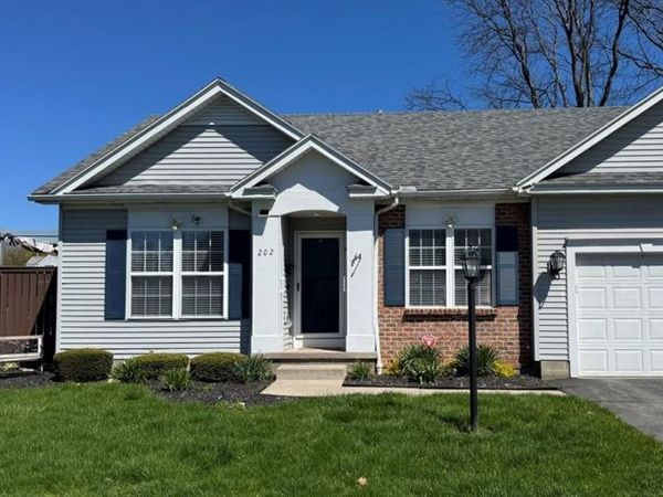 202 Twin Pines Ct Court, Rochester, NY 14616