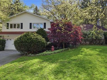 58 Landsdowne Lane, Rochester, NY 14618
