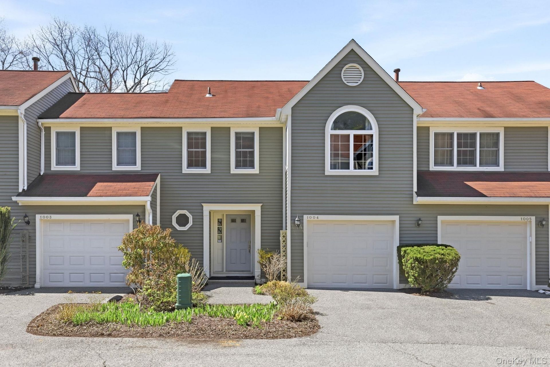 1004 Kensington Way, Mount Kisco, NY 10549 Main Photo