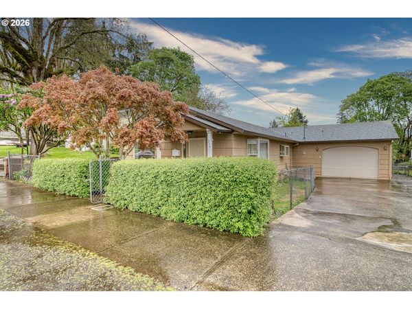 314 N 6TH ST, St. Helens, OR 97051