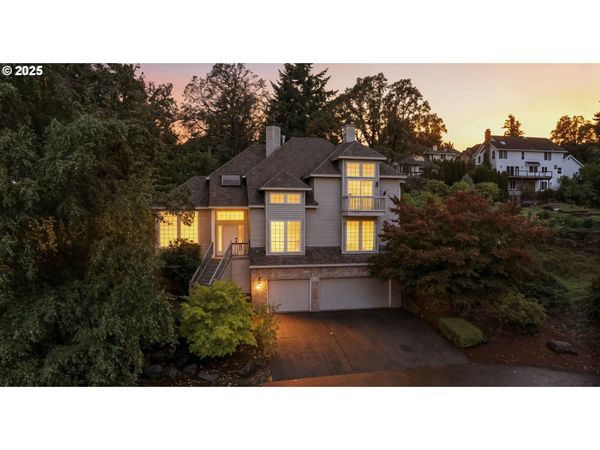 1808 HALL CT, West Linn, OR 97068
