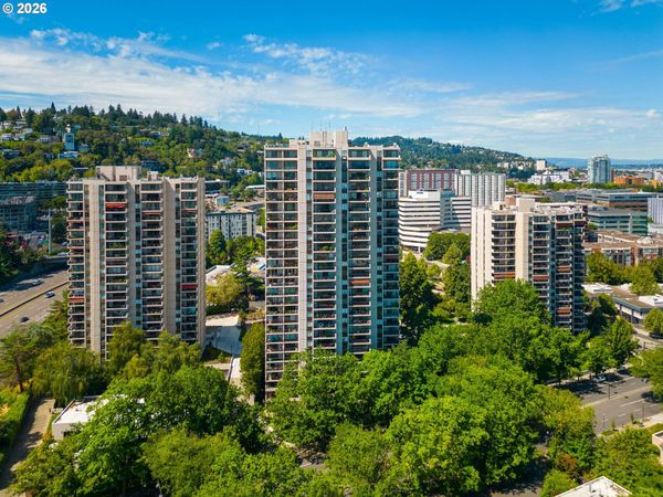 2211 SW 1ST AVE, Unit 303, Portland, OR 97201