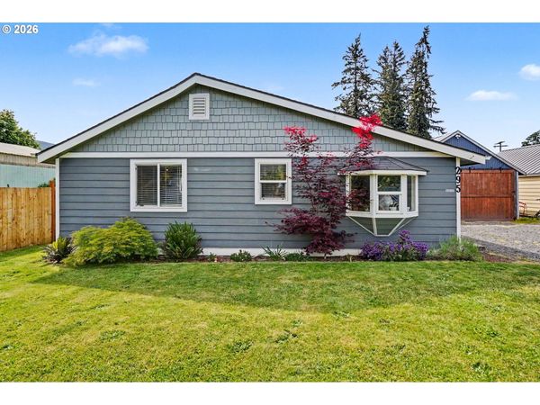 295 10TH ST, Lyons, OR 97358