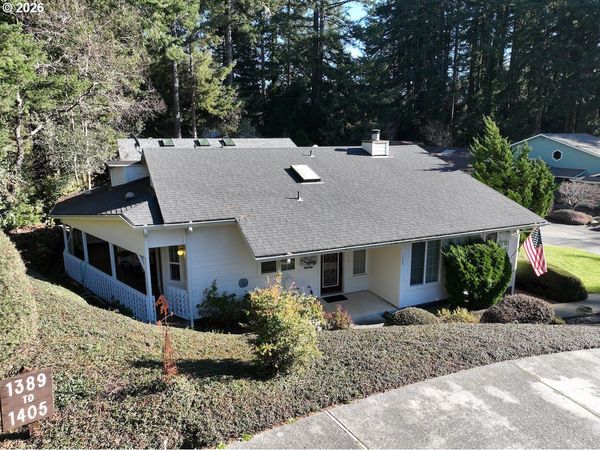 1389 GLENWOOD DR, Brookings, OR 97415