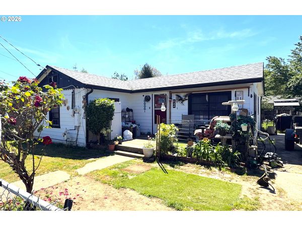 844 NE JOHNSON ST, Myrtle Creek, OR 97457