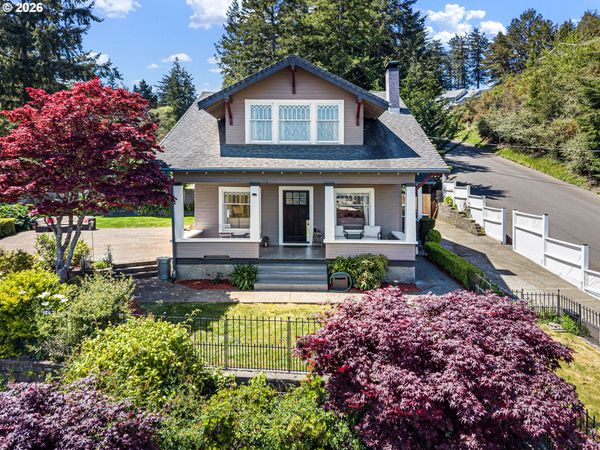 525 PARK AVE, Coos Bay, OR 97420