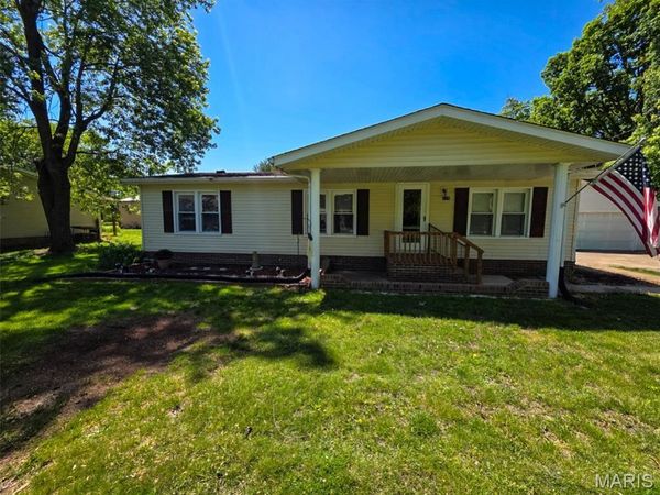 716 Myrtle Street , Staunton, IL 62088