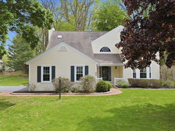 225 Walnut Lane, Slingerlands, NY 12159