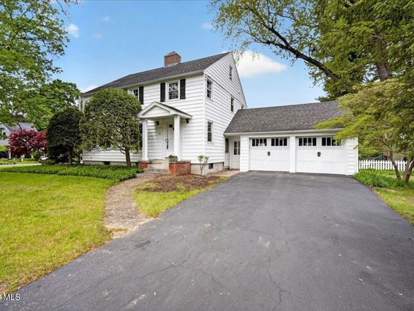 25 Pinedale Avenue, Delmar, NY 12054