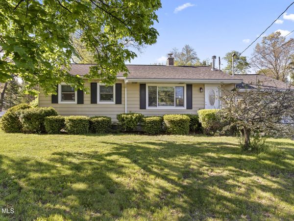 14 Marie Parkway, Loudonville, NY 12211