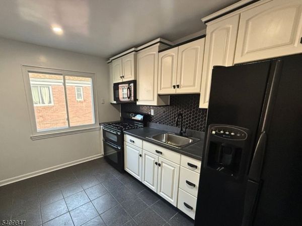 168 Tuxedo Pkwy, Unit 2, Newark, NJ 07106