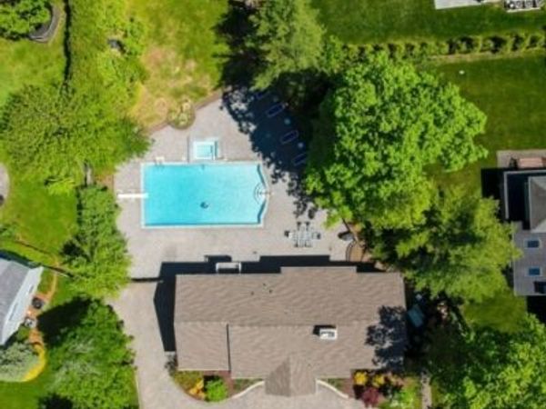 36 Thackeray Dr, Millburn, NJ 07078