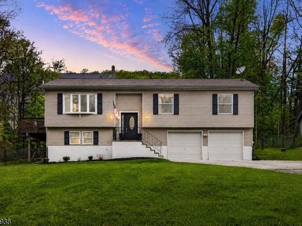 13 Valley Drive N, Vernon, NJ 07418