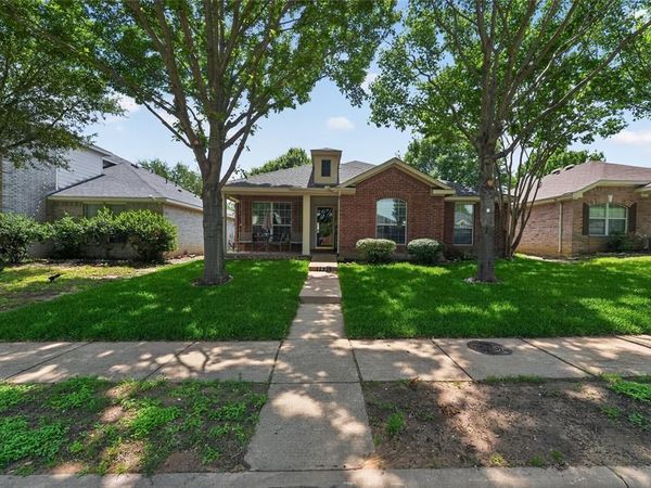 2830 Gospel Drive, Dallas, TX 75237
