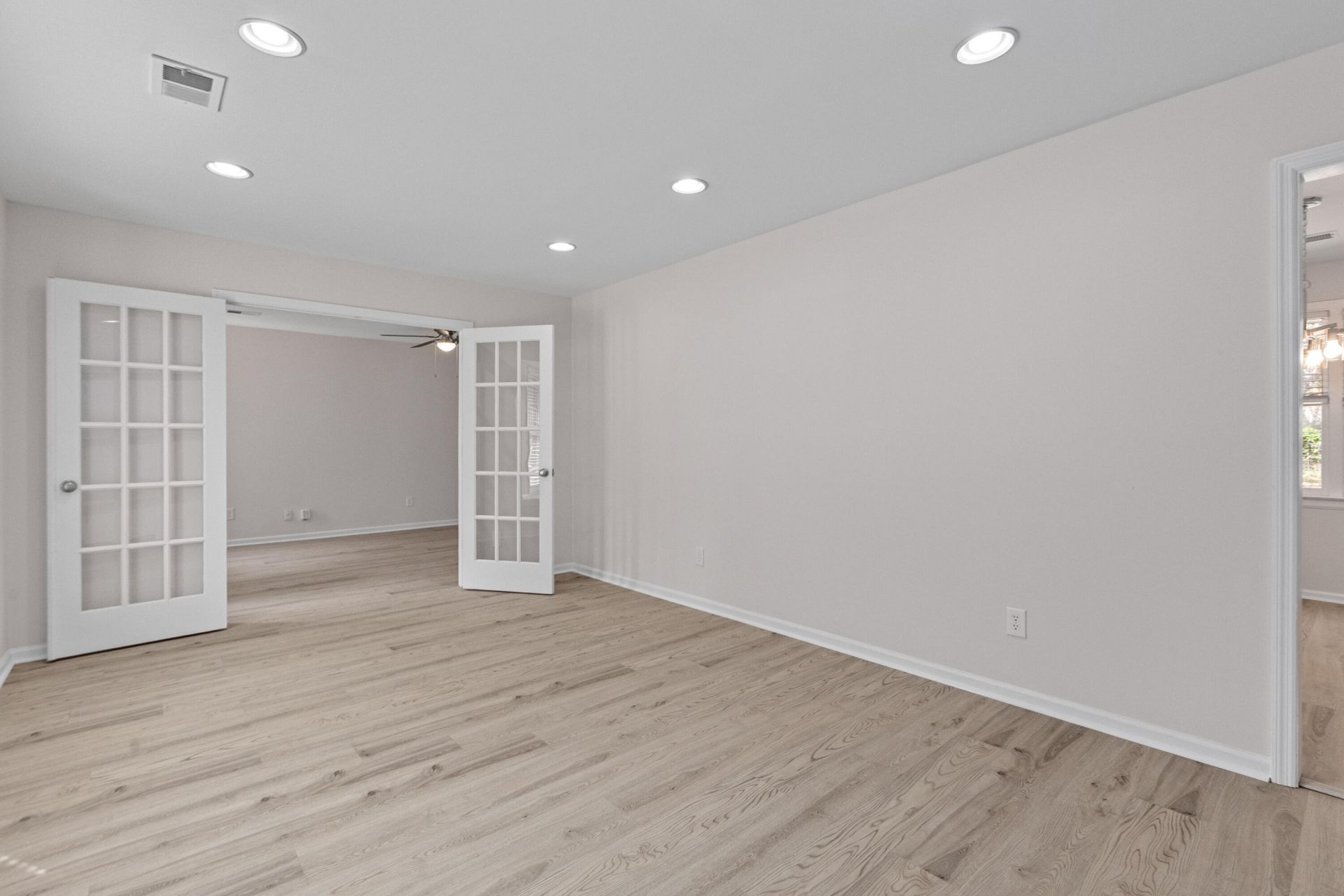 7708 Jadewood Drive Photo 10