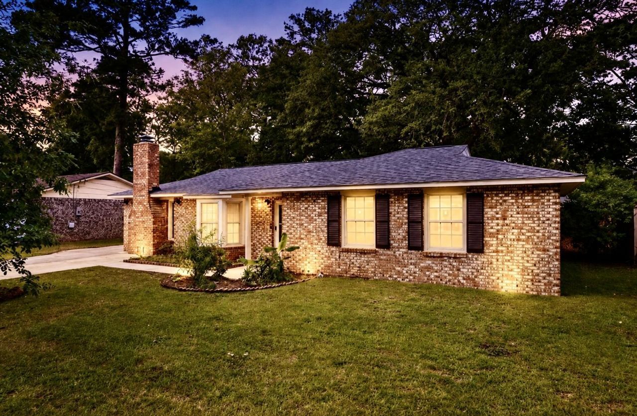 7708 Jadewood Drive Photo 6