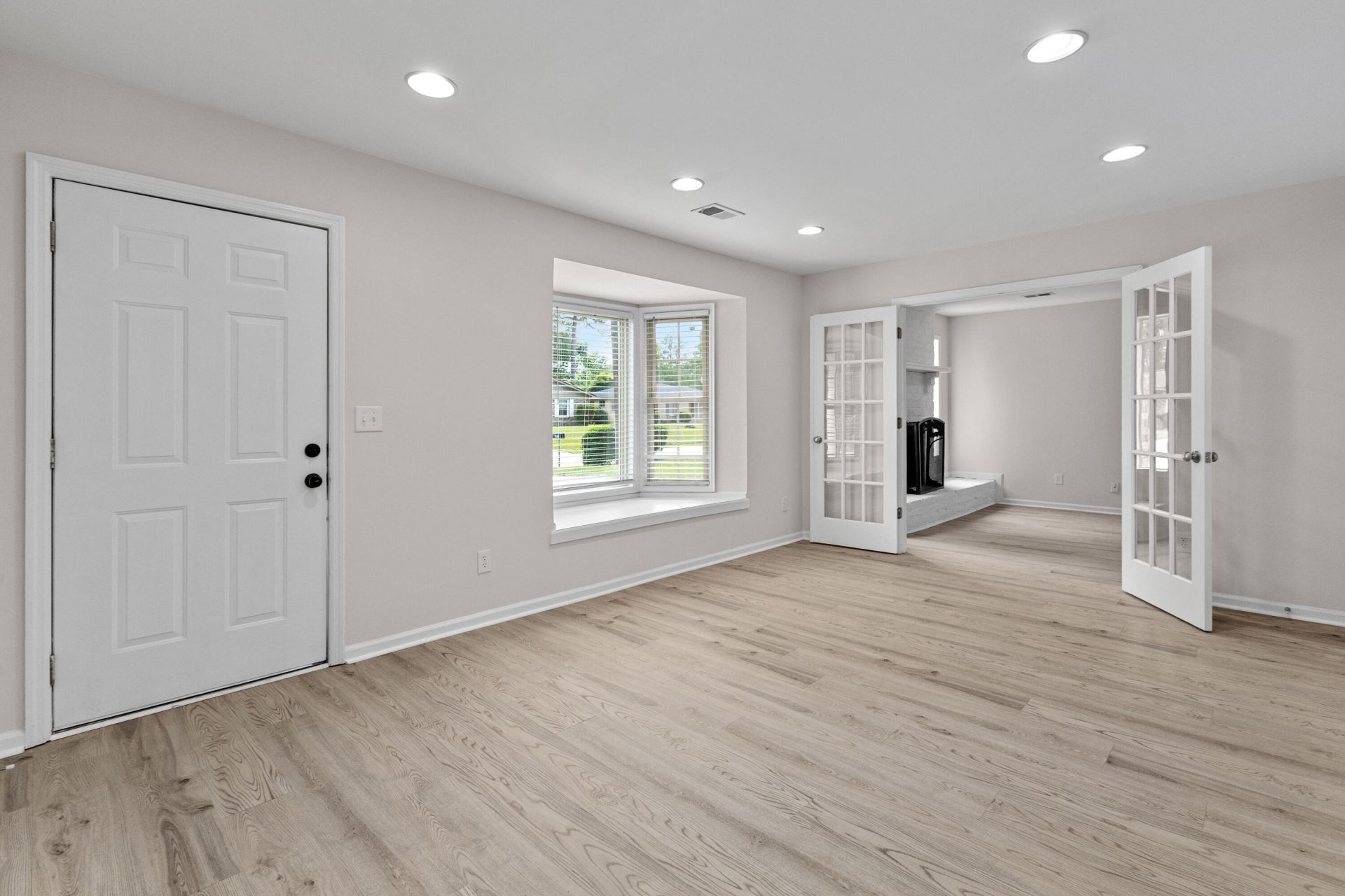 7708 Jadewood Drive Photo 6