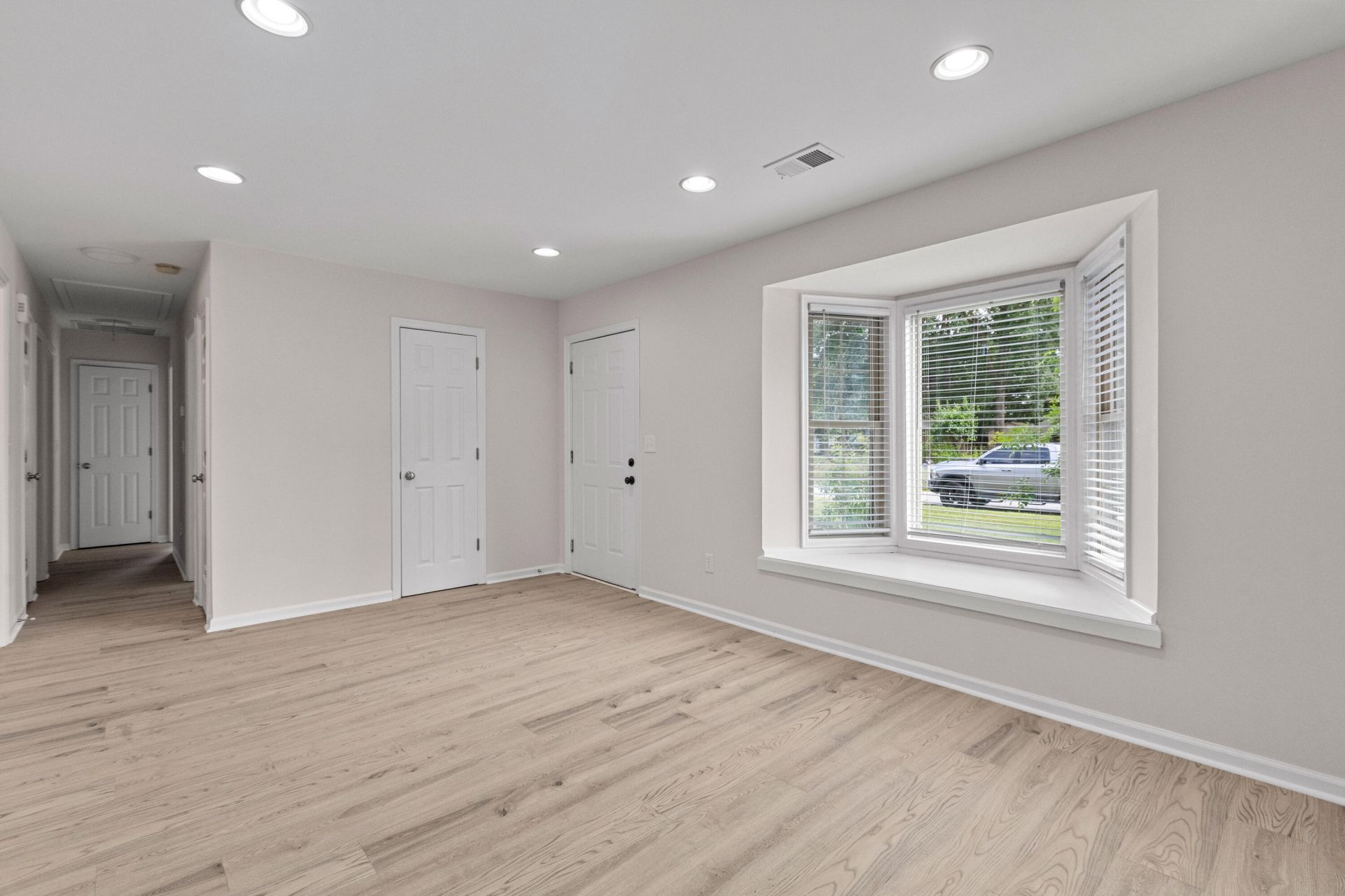 7708 Jadewood Drive Photo 8