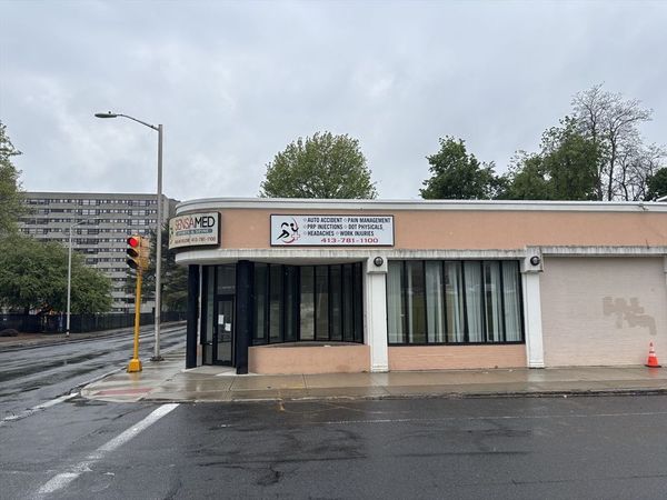 438-442 Chestnut St, Springfield, MA 01107