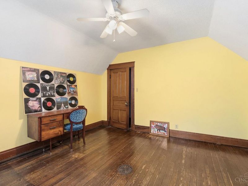 6146 Cedar, Elmwood Place, OH 45216 Photo 19