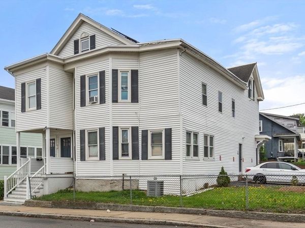 252 Shaw St, Lowell, MA 01851