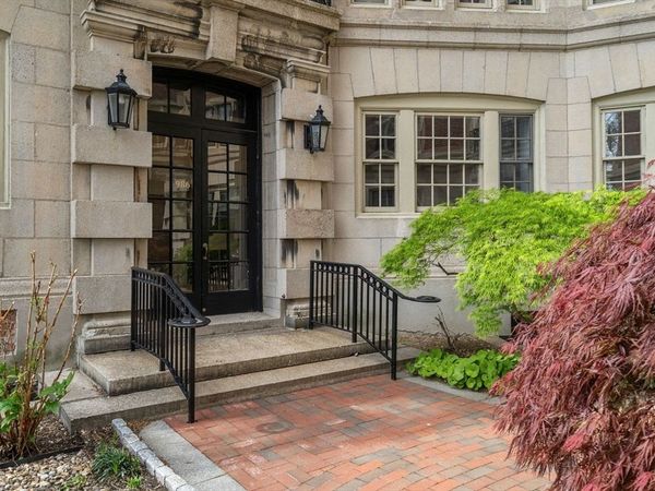 986 Memorial Drive, Unit 104, Cambridge, MA 02138