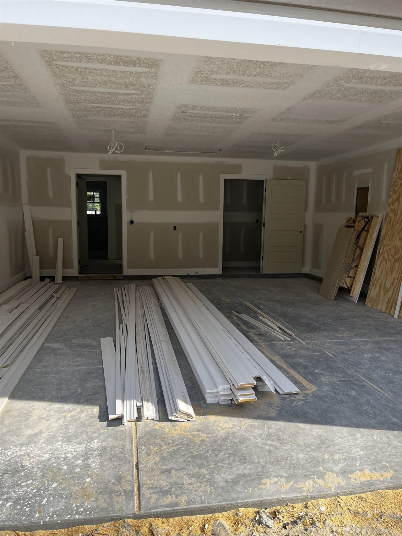 5673 Carriage Rd. Photo 2