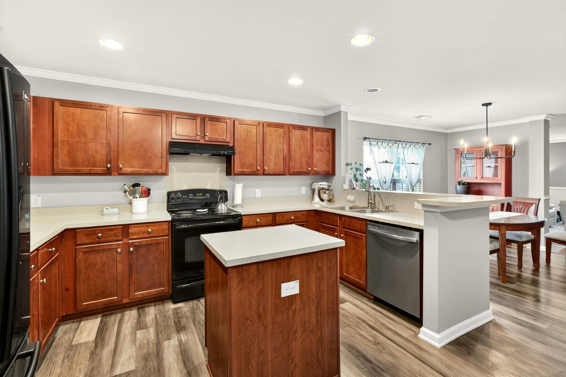 268 Emerald Isle Drive Photo 14