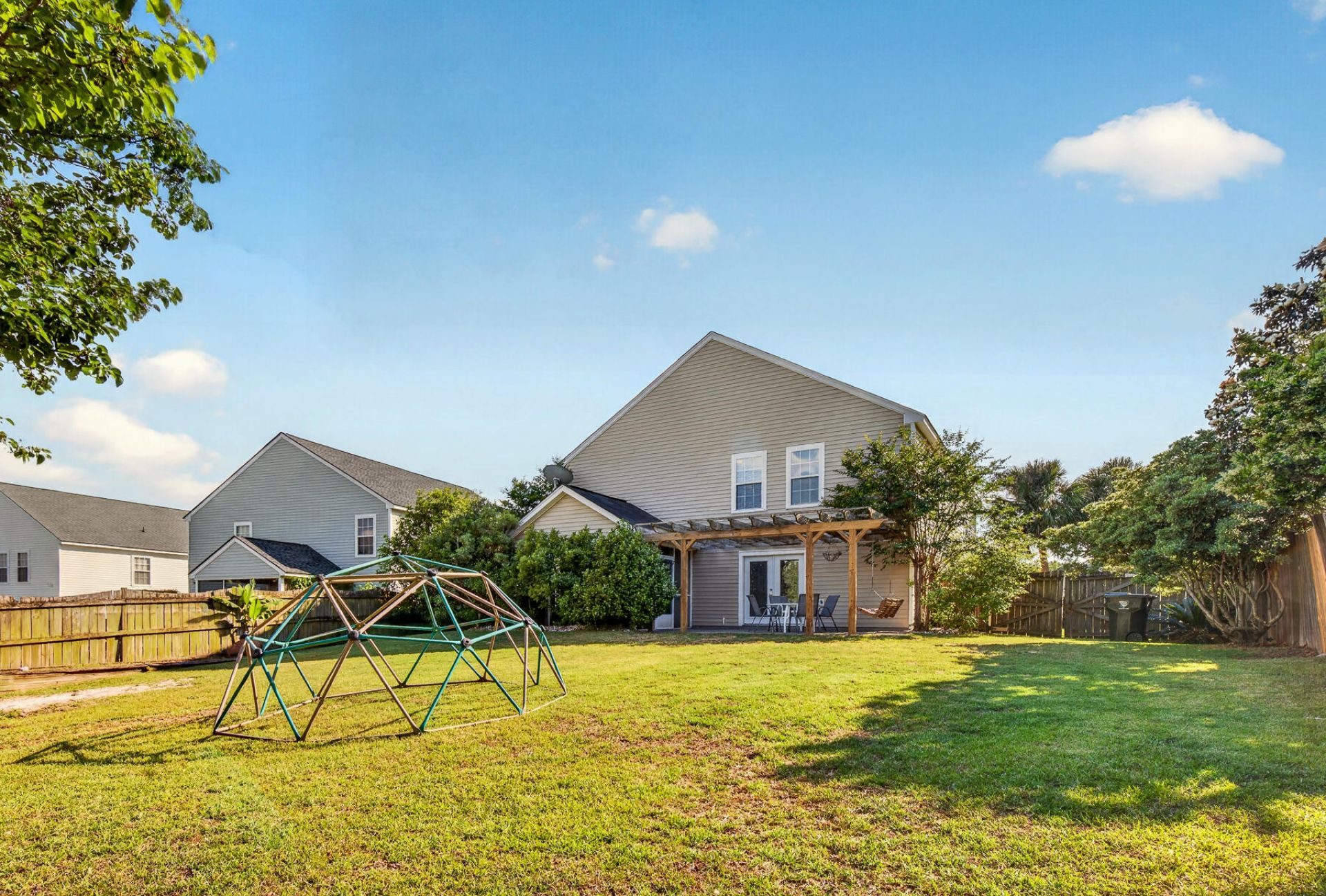 268 Emerald Isle Drive Photo 41