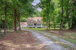825 Westwoods Drive  photo 4