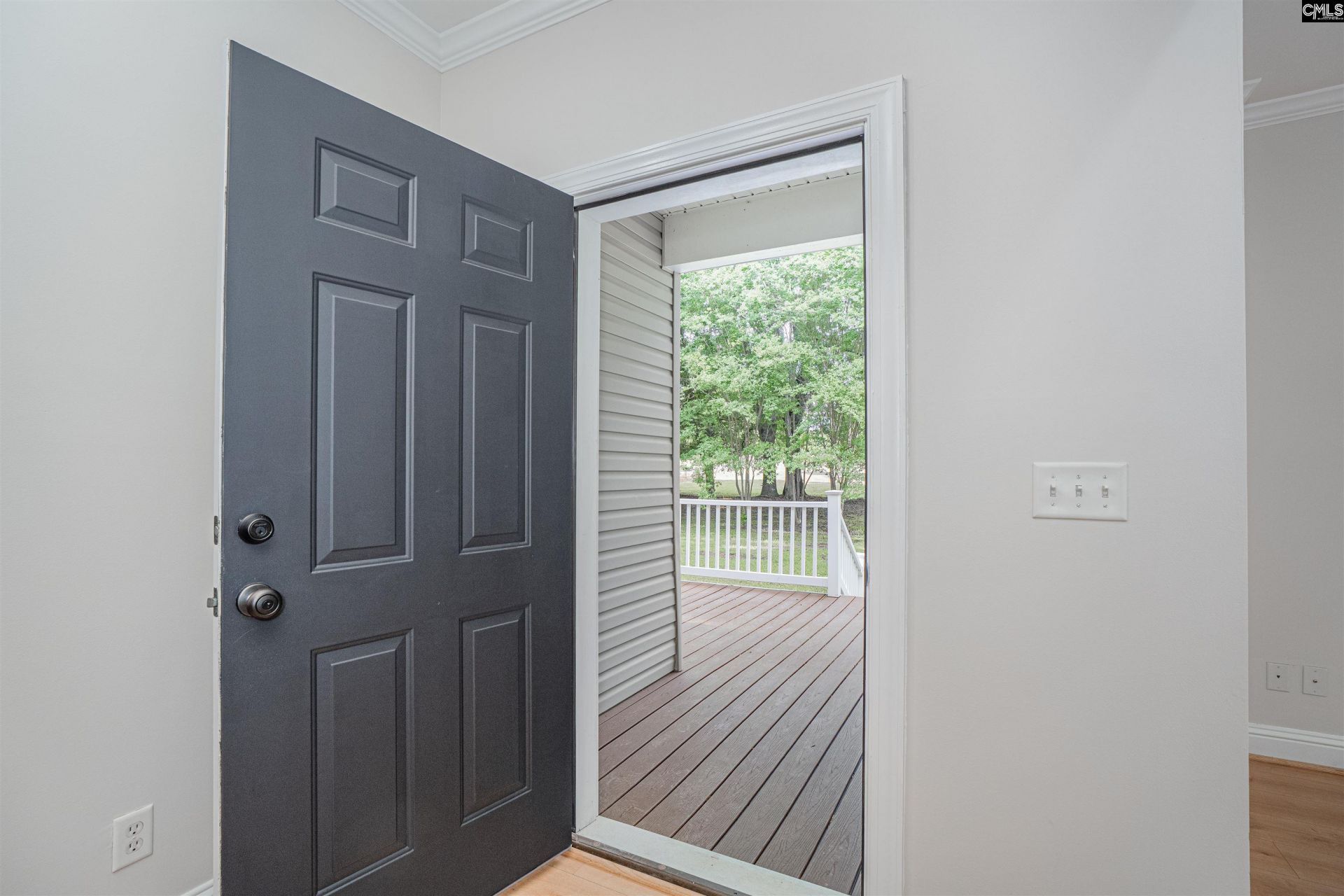 825 Westwoods Drive  Photo 4