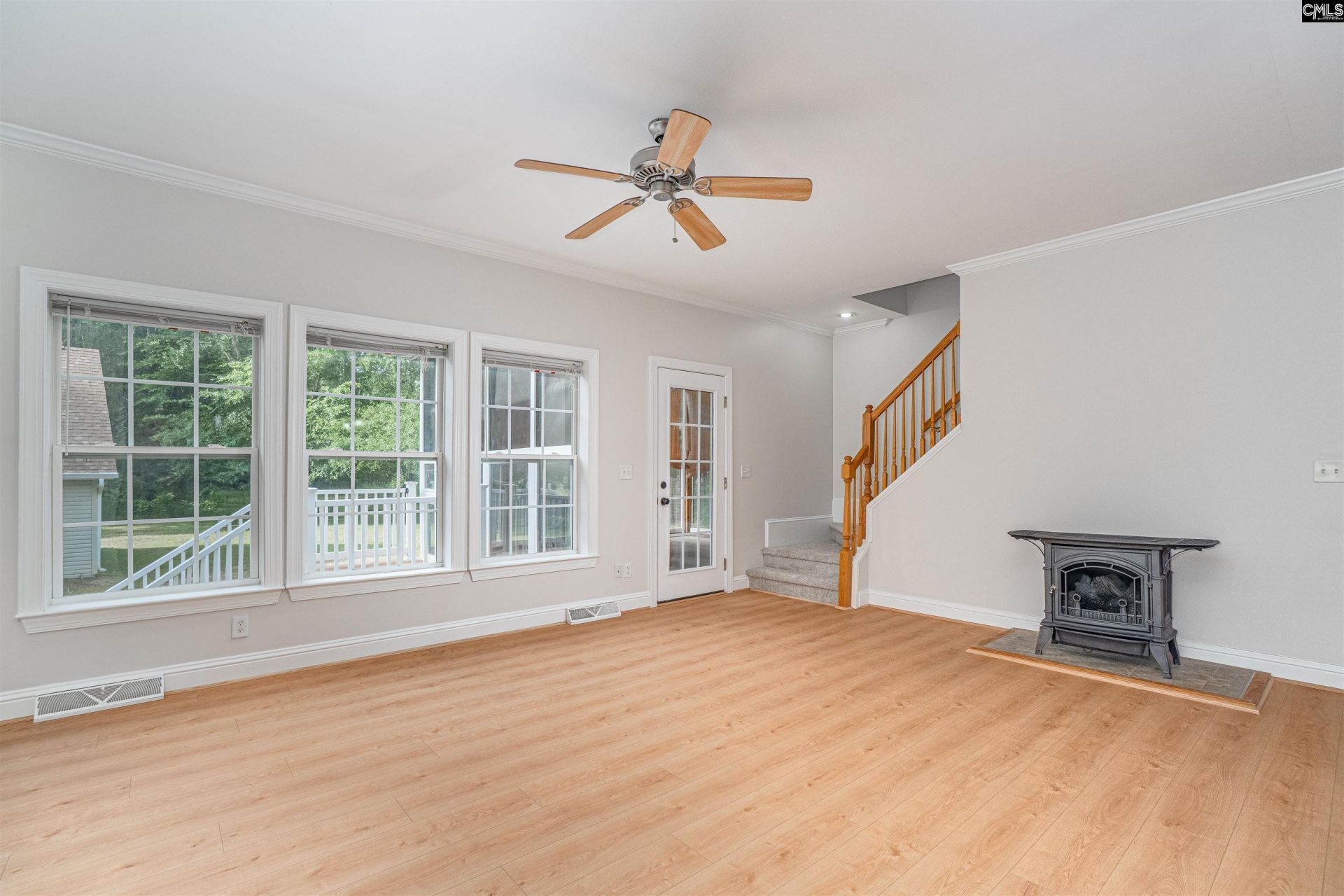 825 Westwoods Drive  Photo 6