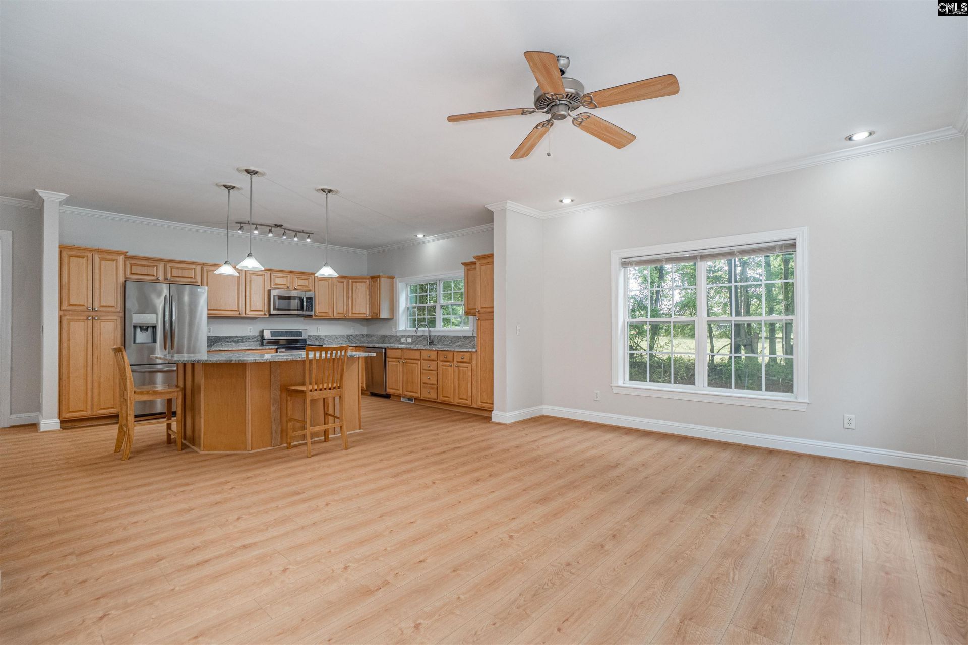 825 Westwoods Drive  Photo 8