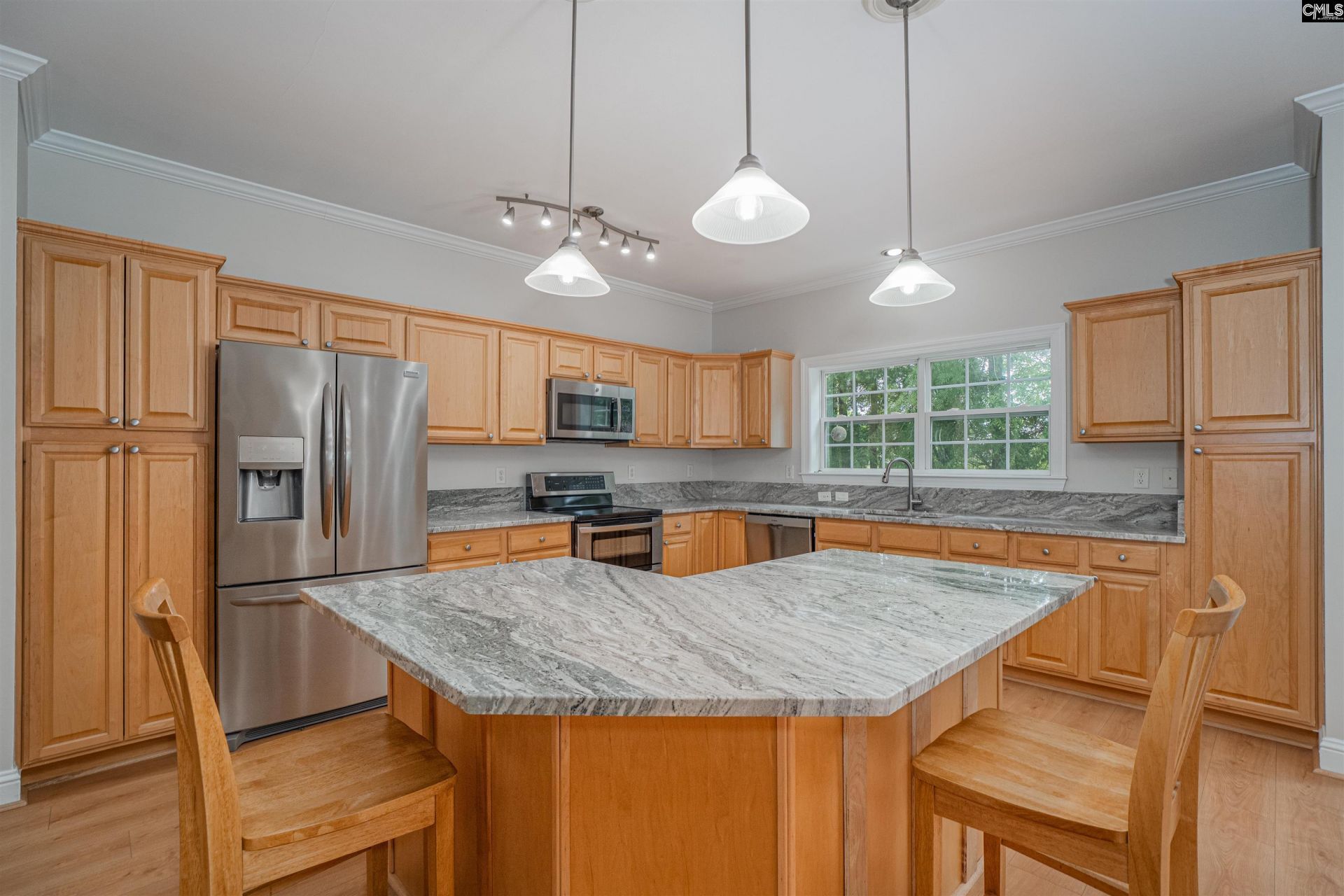 825 Westwoods Drive  Photo 9