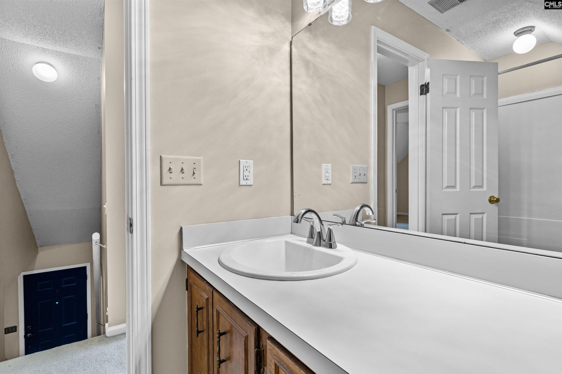 125 Cranewater Drive  Photo 25