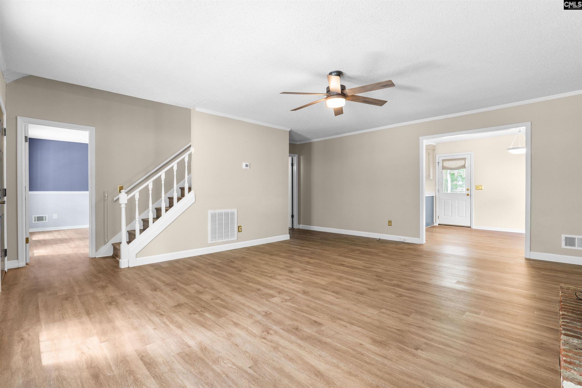 125 Cranewater Drive  Photo 6