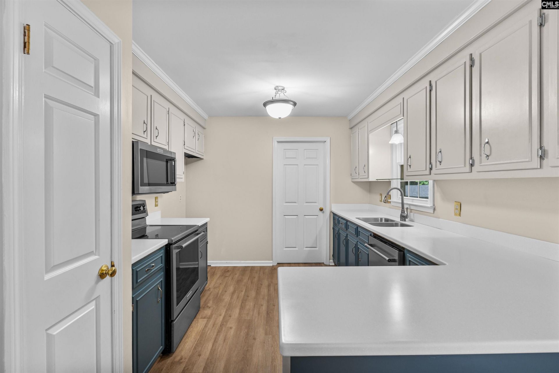 125 Cranewater Drive  Photo 8