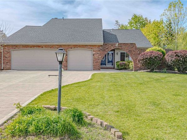 16461 S Red Rock Drive , Strongsville, OH 44136