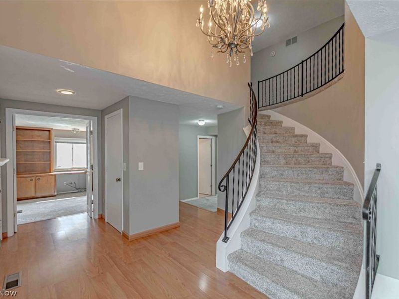 16461 S Red Rock Drive , Strongsville, OH 44136 Photo 4