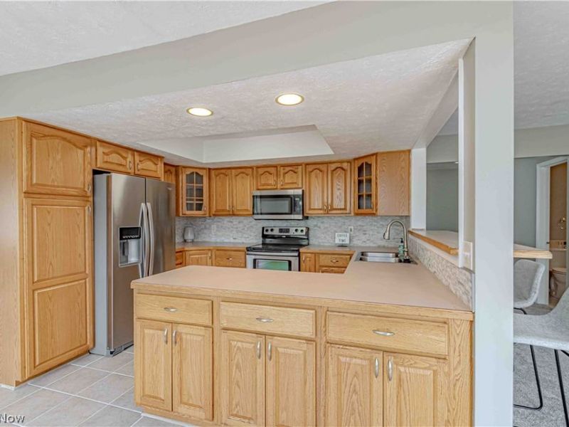 16461 S Red Rock Drive , Strongsville, OH 44136 Photo 6