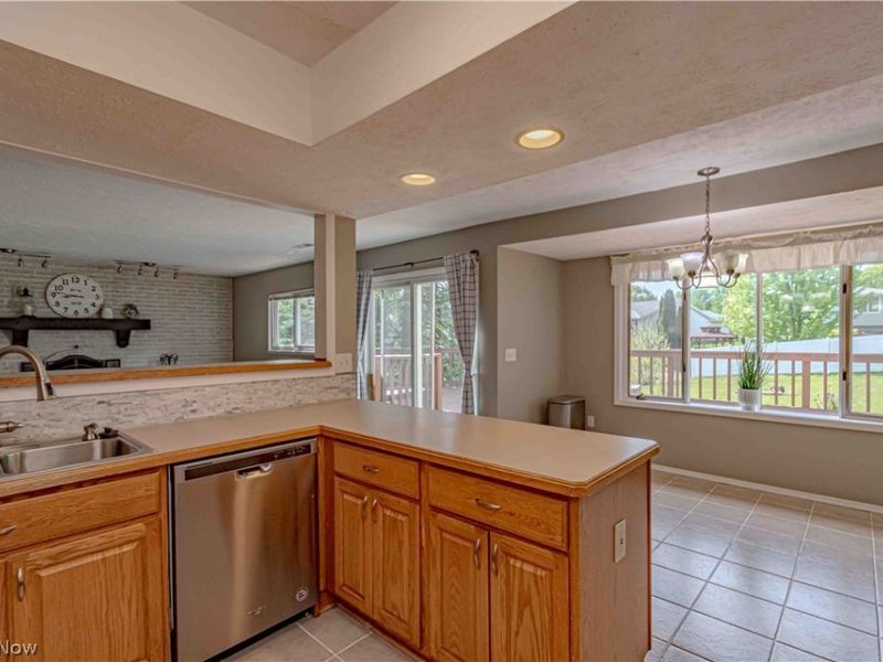 16461 S Red Rock Drive , Strongsville, OH 44136 Photo 7
