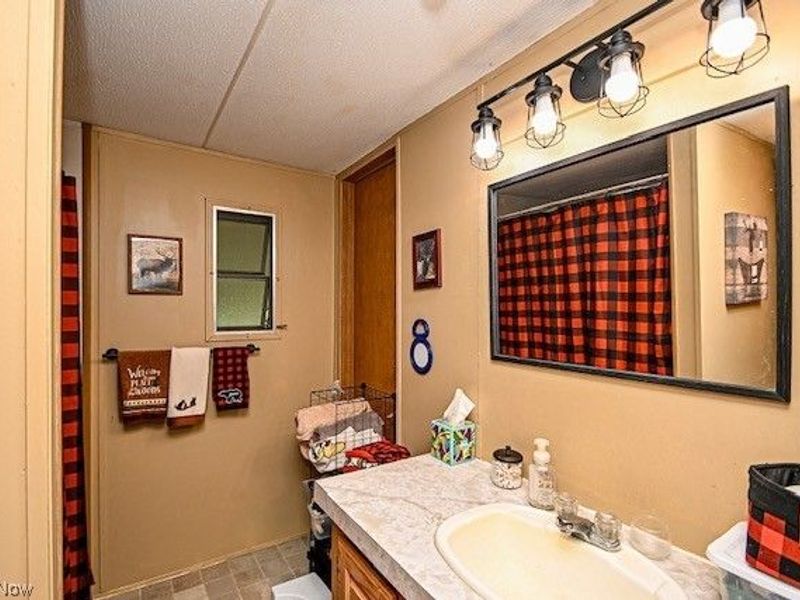 2737 Barn Drive SW, Canton, OH 44706 Photo 10