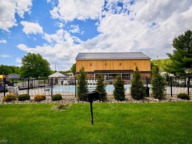 2737 Barn Drive SW, Canton, OH 44706 Photo 20