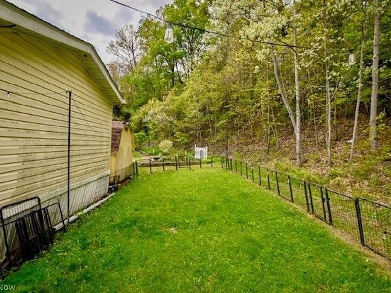 2737 Barn Drive SW, Canton, OH 44706 Photo 4