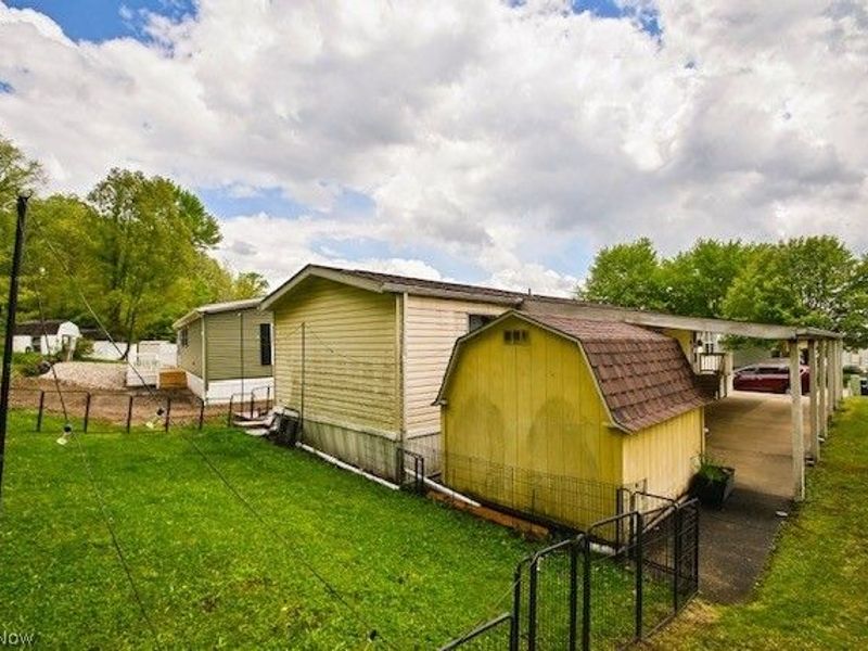 2737 Barn Drive SW, Canton, OH 44706 Photo 5