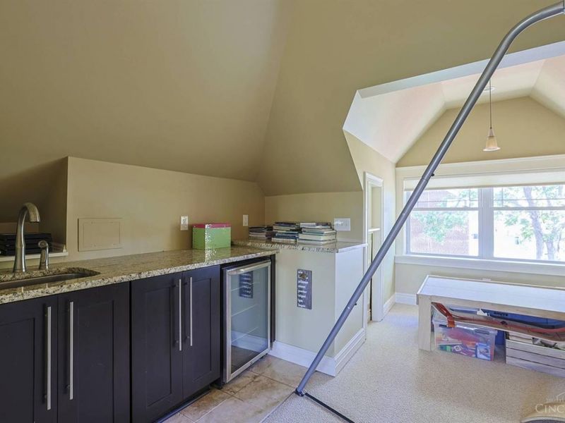 1704 E McMillan Street, Cincinnati, OH 45206 Photo 25
