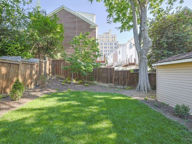 1704 E McMillan Street, Cincinnati, OH 45206 Photo 35